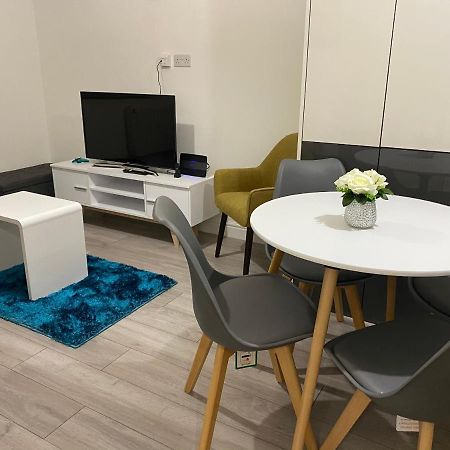 Marie'S Serviced Apartments- 2 Bedroom City Stay Bedford Luaran gambar