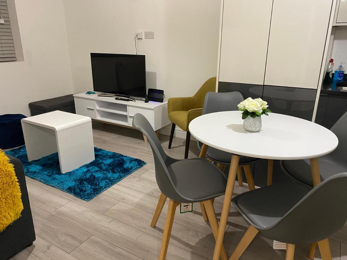 Marie'S Serviced Apartments- 2 Bedroom City Stay Bedford Luaran gambar